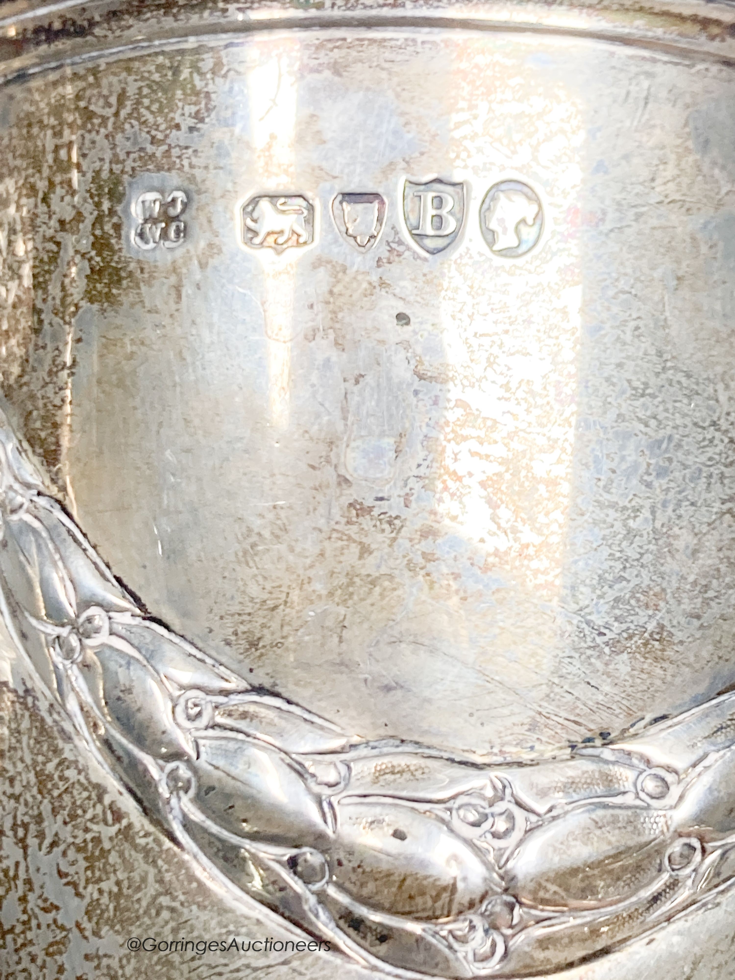 A Victorian silver pedestal christening mug, Jackson & Chase, London, 1877, 11.1cm, 4oz.